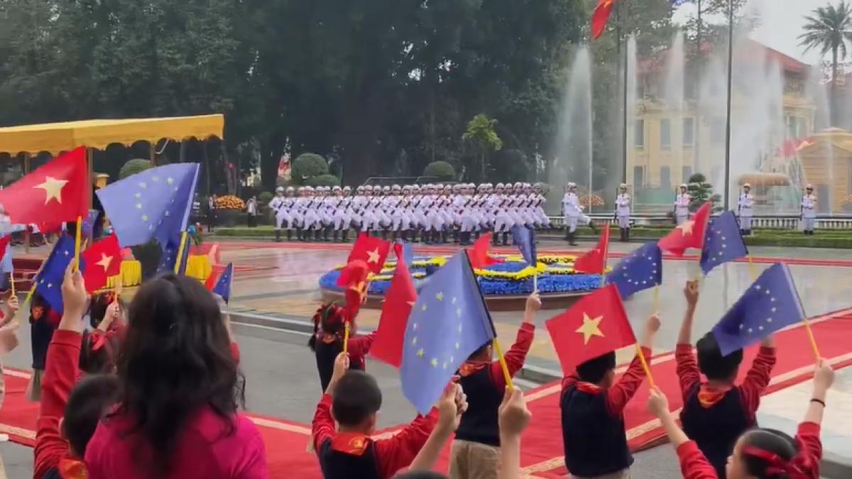 UE și Vietnam anunță un parteneriat strategic cuprinzător la cel mai înalt nivel