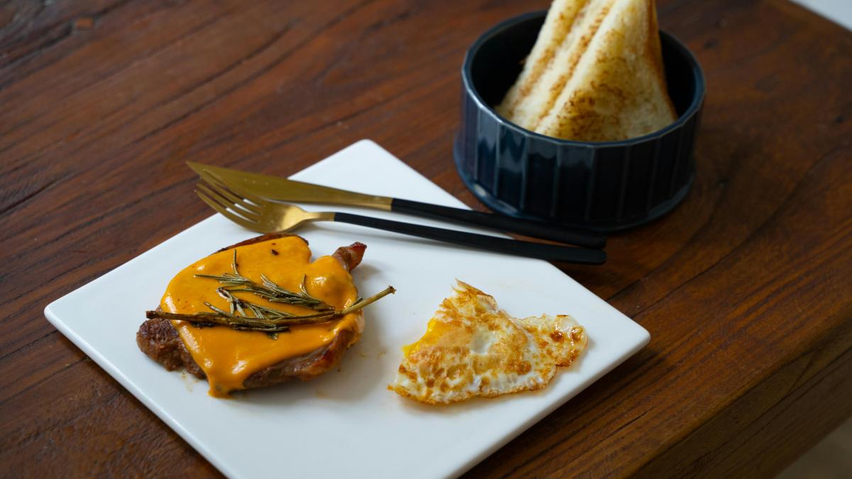 MANCARE pexels-catscoming-9478371