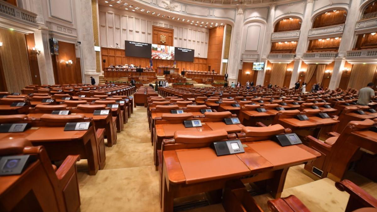 cand ai face legile avertismentul liderului sed lex au ajuns si in guvern sa scrie programe de guvernare cu inteligenta artificiala