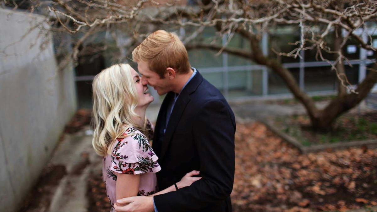 iubire pexels-leah-newhouse-50725-667209