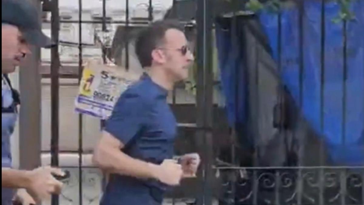 Emmanuel Macron surprins alergând pe străzile din Mumbai - imaginile virale din India fac senzație în online (VIDEO)