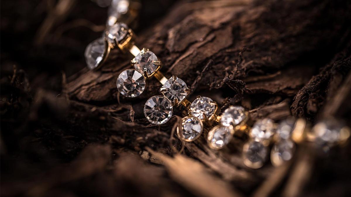 Eleganța care nu se demodează. Alege bijuterii atemporale