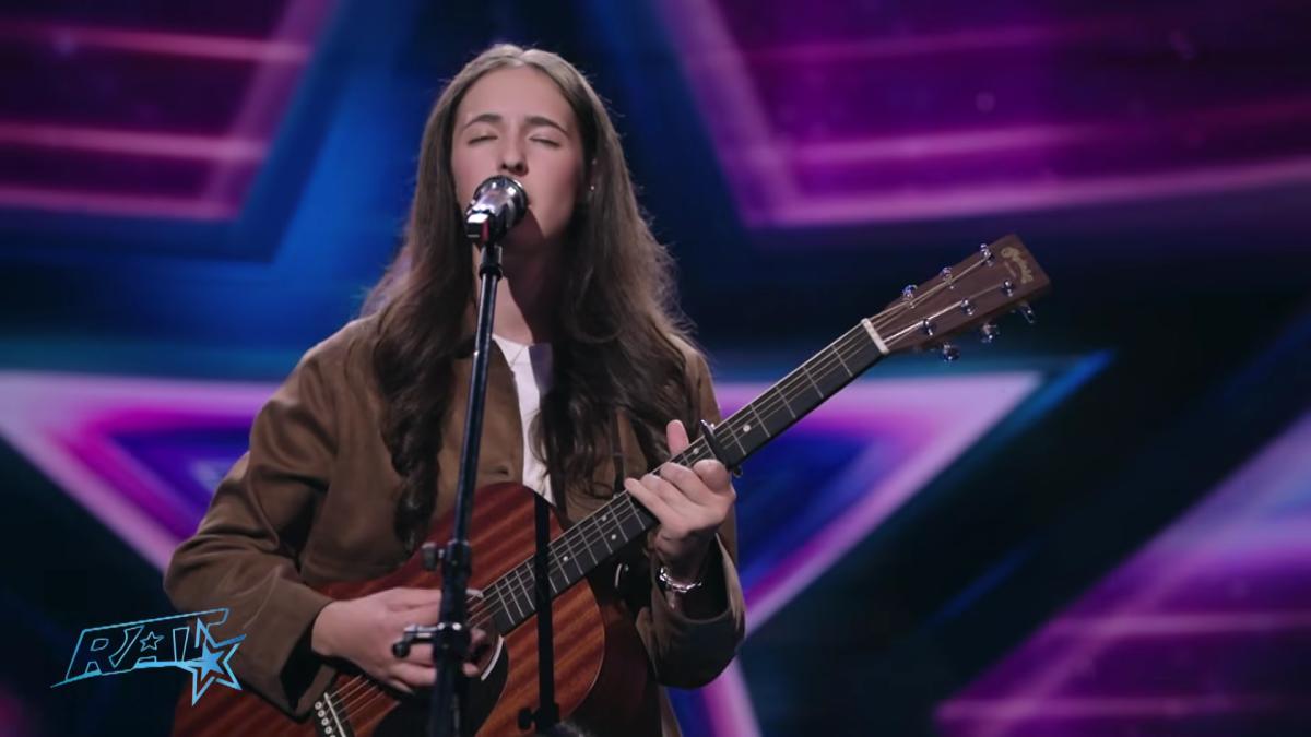 Sabina Bucea, revelația serii la Românii au talent: o chitară, o voce și un moment sensibil