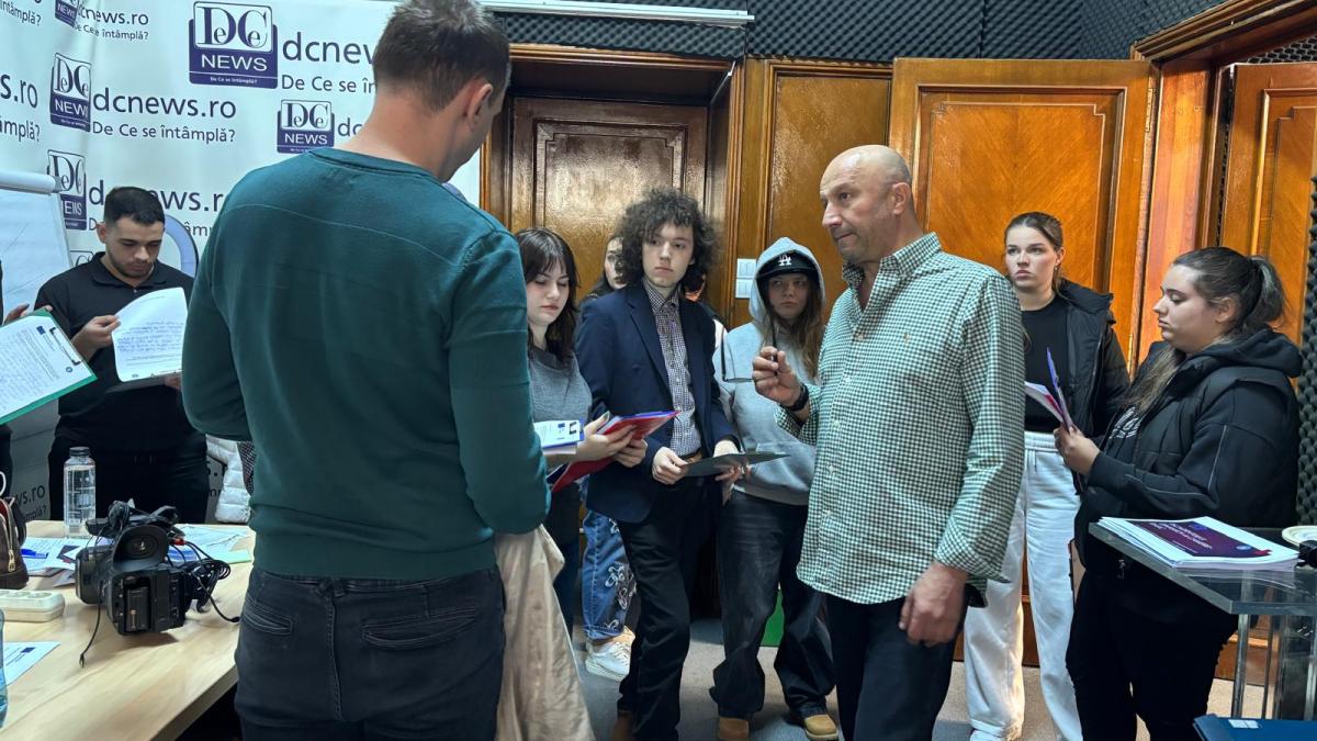 COMPAS: Studenții Titu Maiorescu, experiență practică în redacția și studioul DCNews