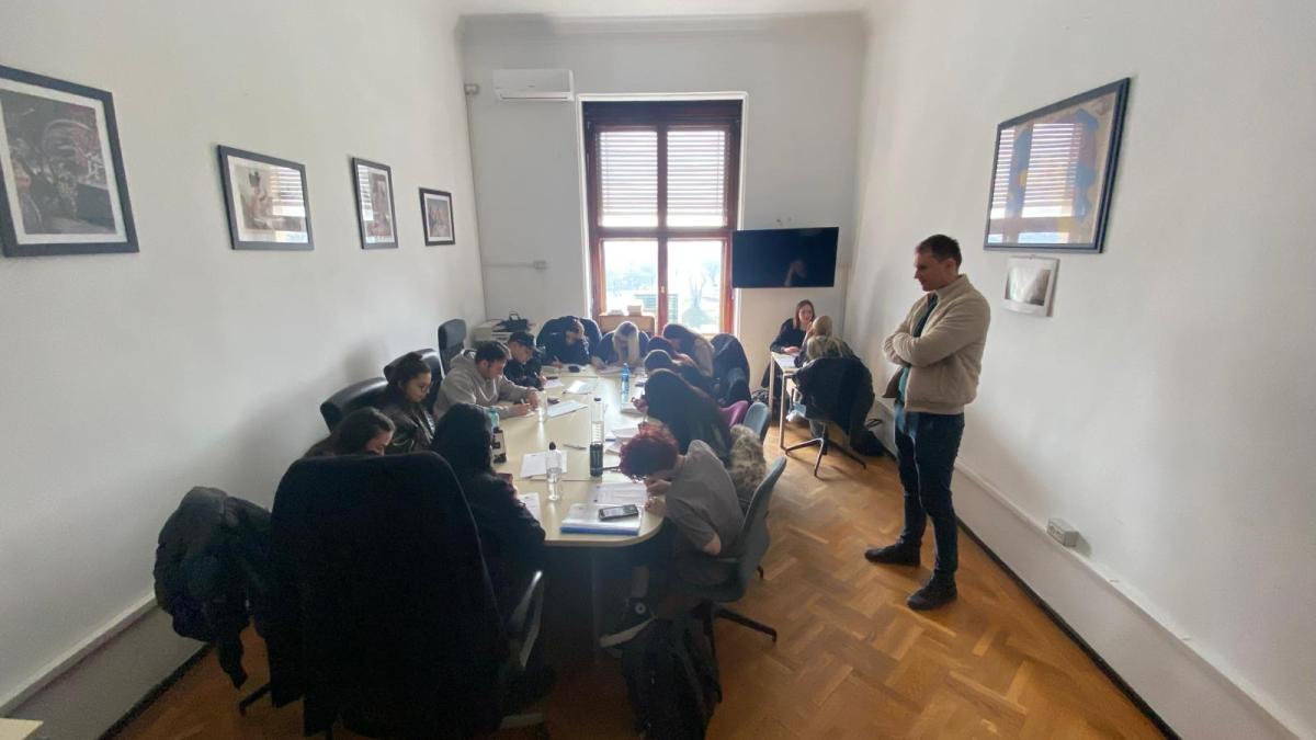 Evaluare practică la DCNews: Studenții Titu Maiorescu și-au testat abilitățile într-un mediu profesional real