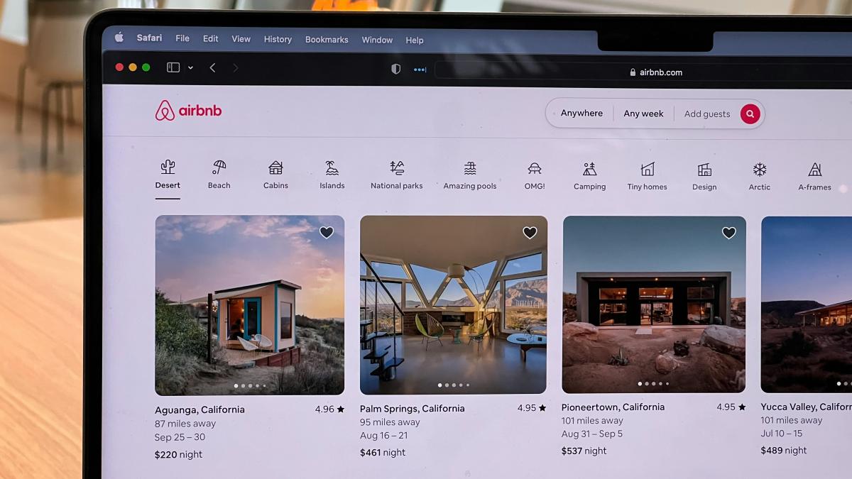 Platformele Airbnb și Booking vor elimina jumătate din ofertele de închirieri de vacanță din Bulgaria