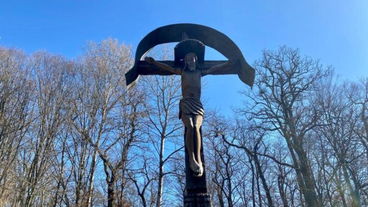 iisus-hristos-vinerea-mare-paste_50892100