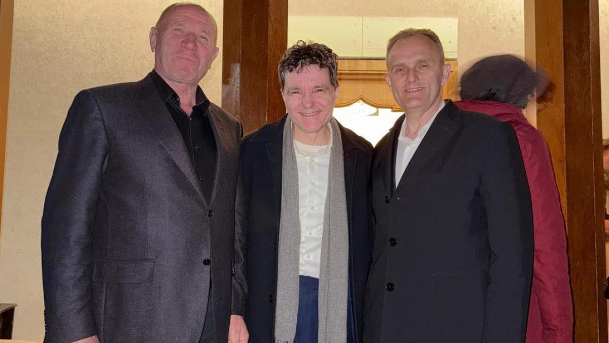 nicusor dan la cornu