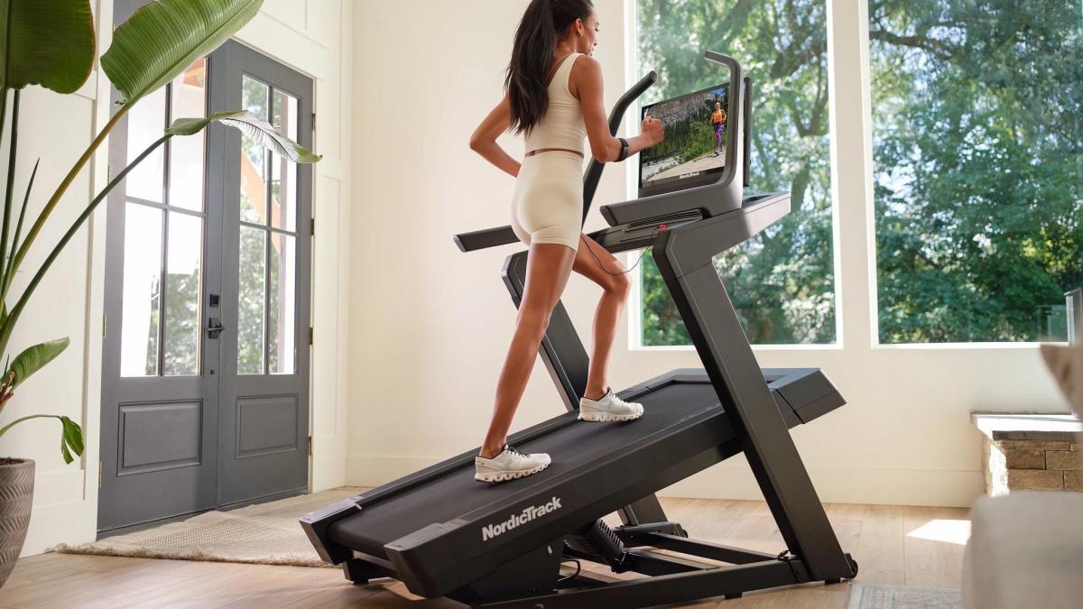Banda de alergare NordicTrack – tehnologia iFIT și AI Coach care redefinește antrenamentele acasă