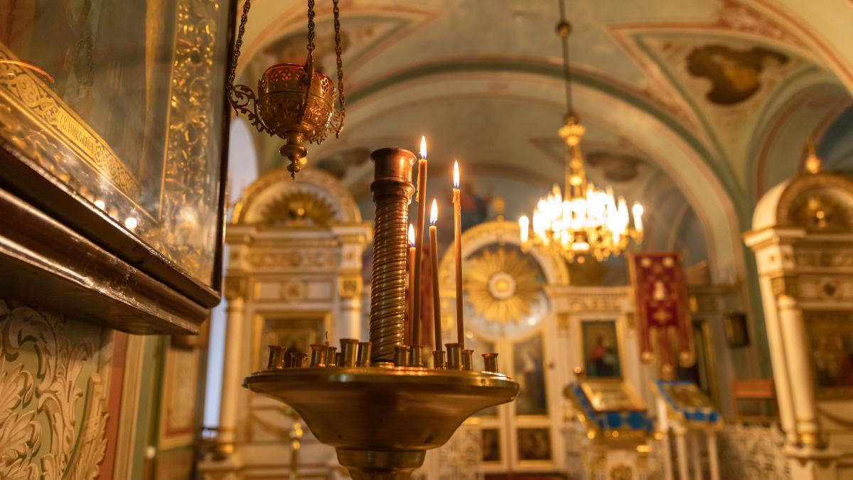 imagine cu o biserica ortodoxa