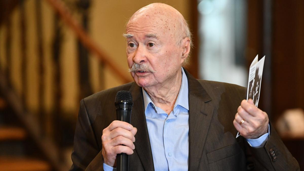 Tudor Gheorghe a fost dus la spital după ce s-a lovit la cap