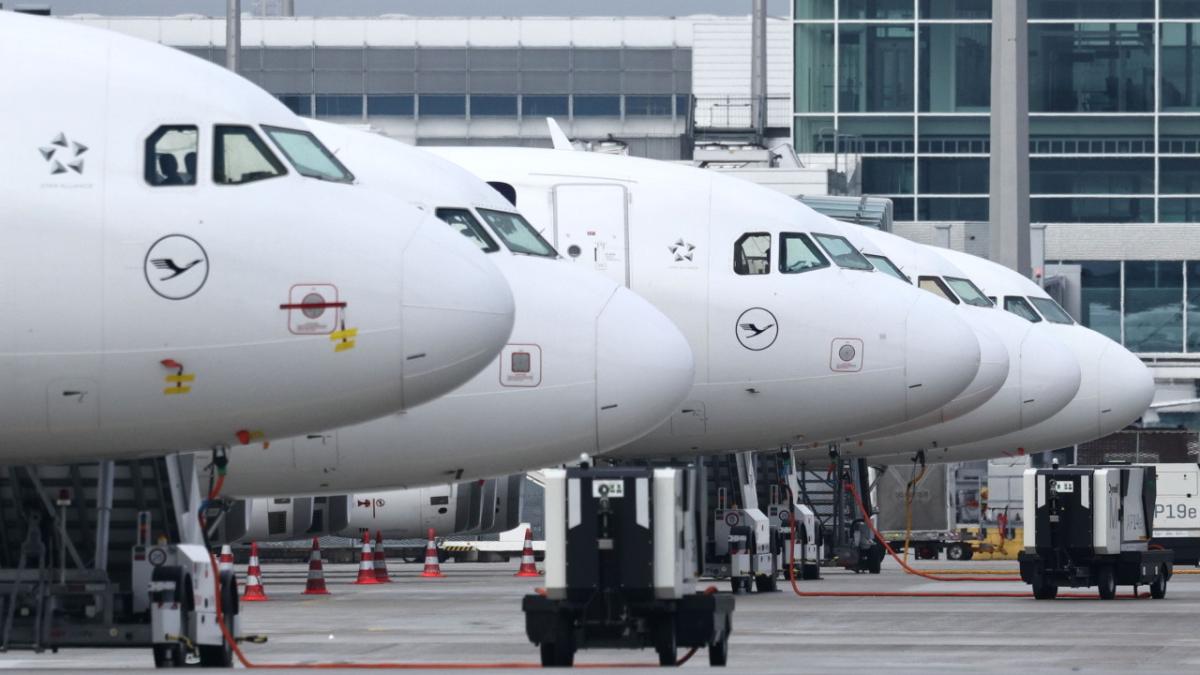 avion avioane aeroport