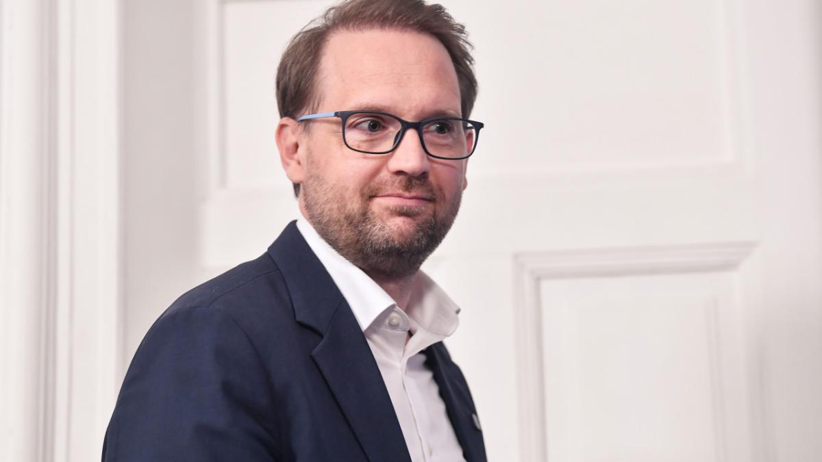 dominic fritz nu stia ca aur si psd pregatesc o motiune de cenzura comuna nici nicusor dan nu stia