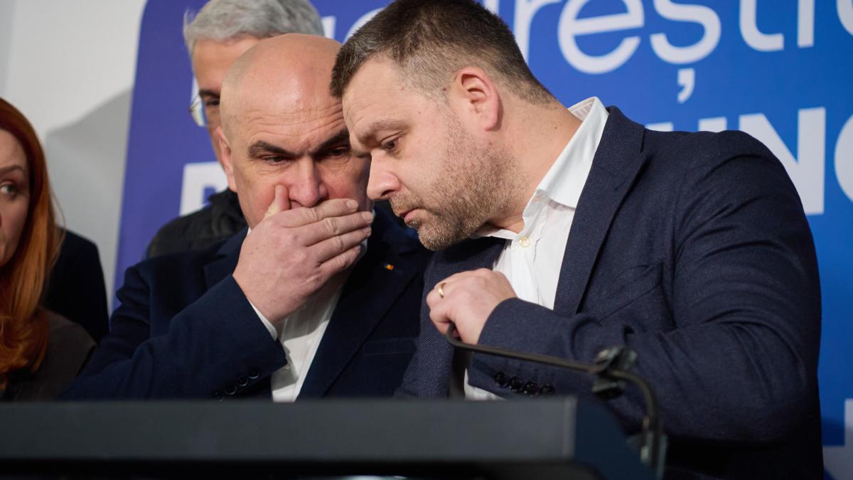 Ciprian Ciucu susține că lipsesc 5-10 voturi pentru ca moțiunea PSD-AUR să fie respinsă