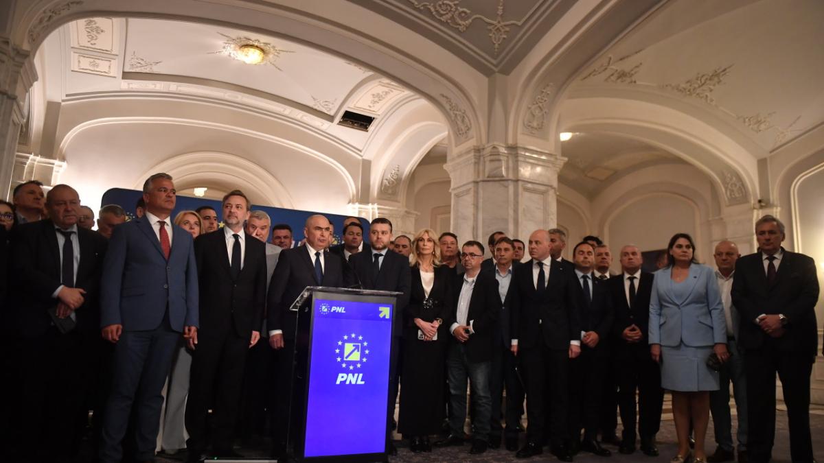 Surse USR, detalii de culise. Trei variante pe masă după căderea Guvernului Bolojan