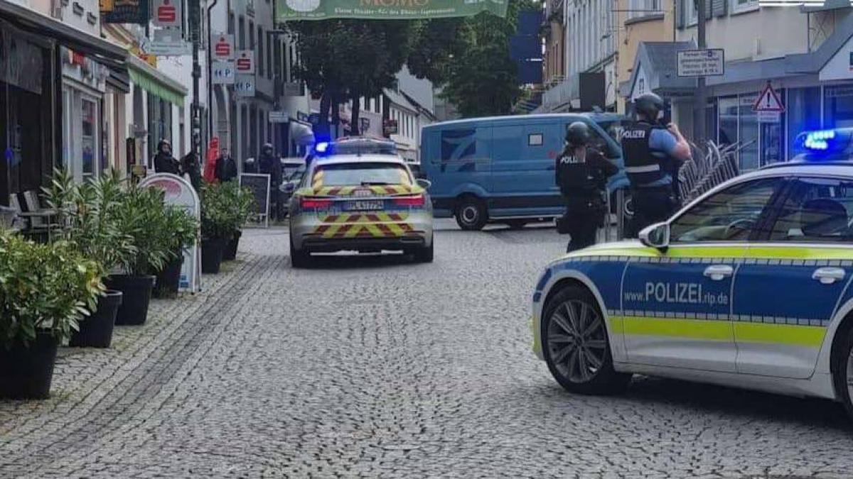 Luare de ostatici într-o bancă din Germania. Poliția lansează o operațiune de amploare