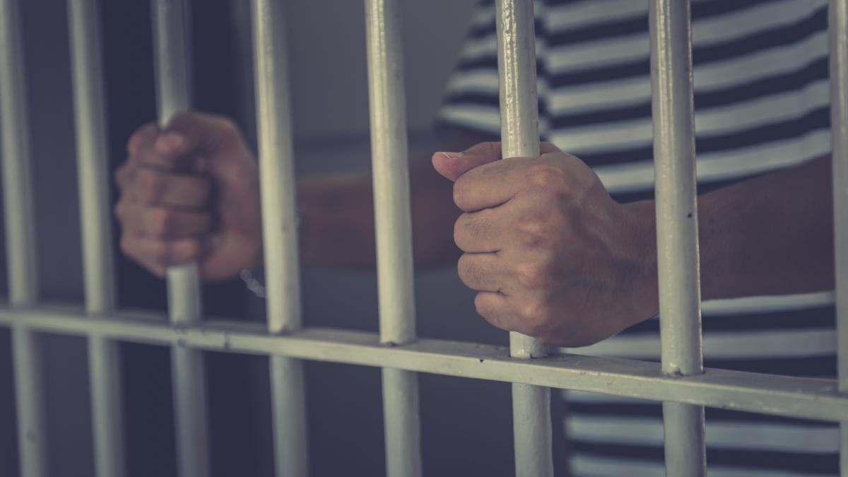 Unul dintre cei mai periculoși agresori sexuali din România, găsit spânzurat în penitenciar. Detalii cutremurătoare ies la iveală despre trecutul său