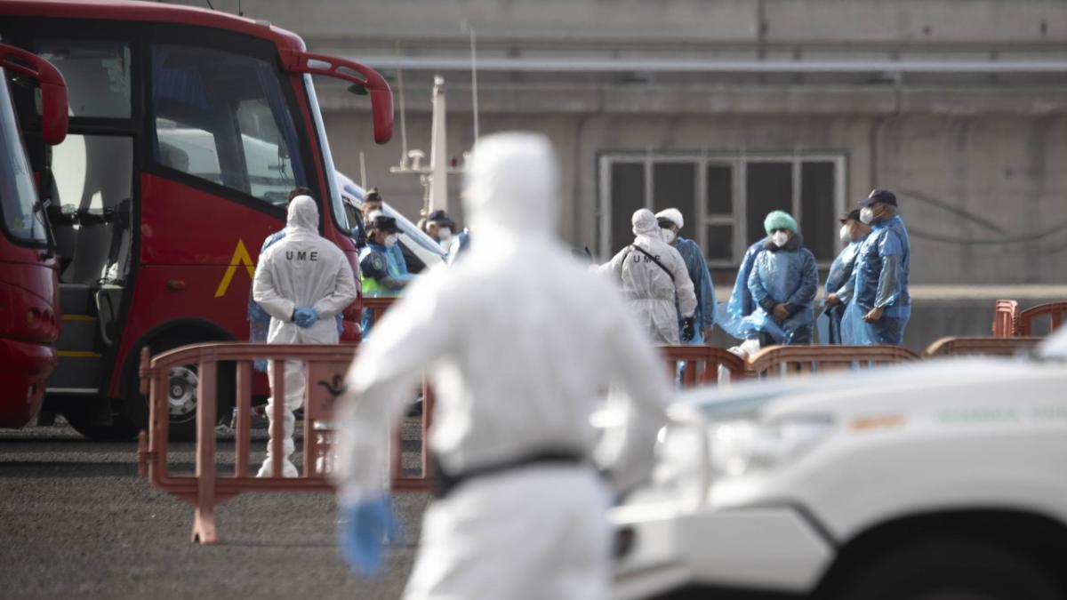 hantavirus ultima ora despre focarul de pe vasul de croaziera mv hondius nava de croaziera a ajuns deja in tenerife dupa ce guvernul a impus acostarea acesteia in ciuda opozitiei executivului din insulele canare