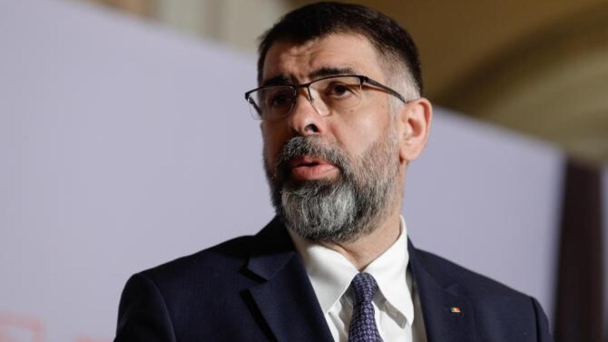 Procese mai rapide în România. Instanțele, scăpate de mii de dosare. Legea propusă de Robert Cazanciuc