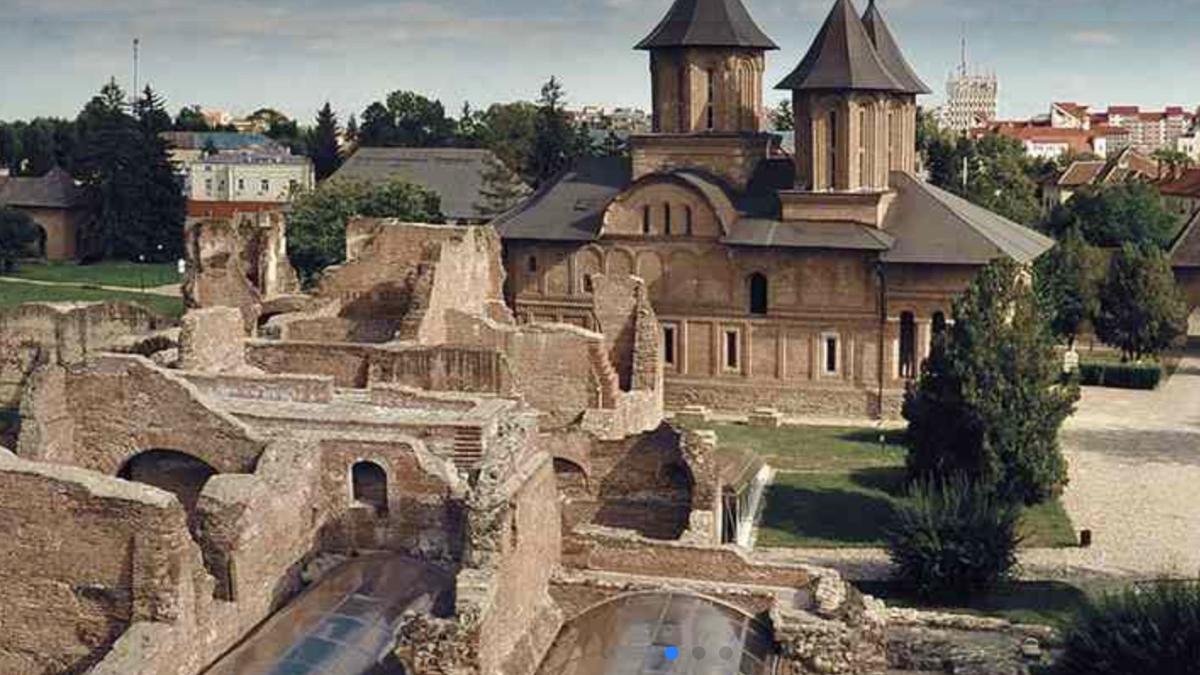 Curtea Domnească