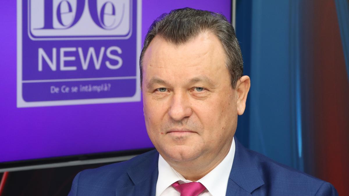 imagine cu rectorul ASE, Nicolae Istudor,  la interviurile DC NEWS