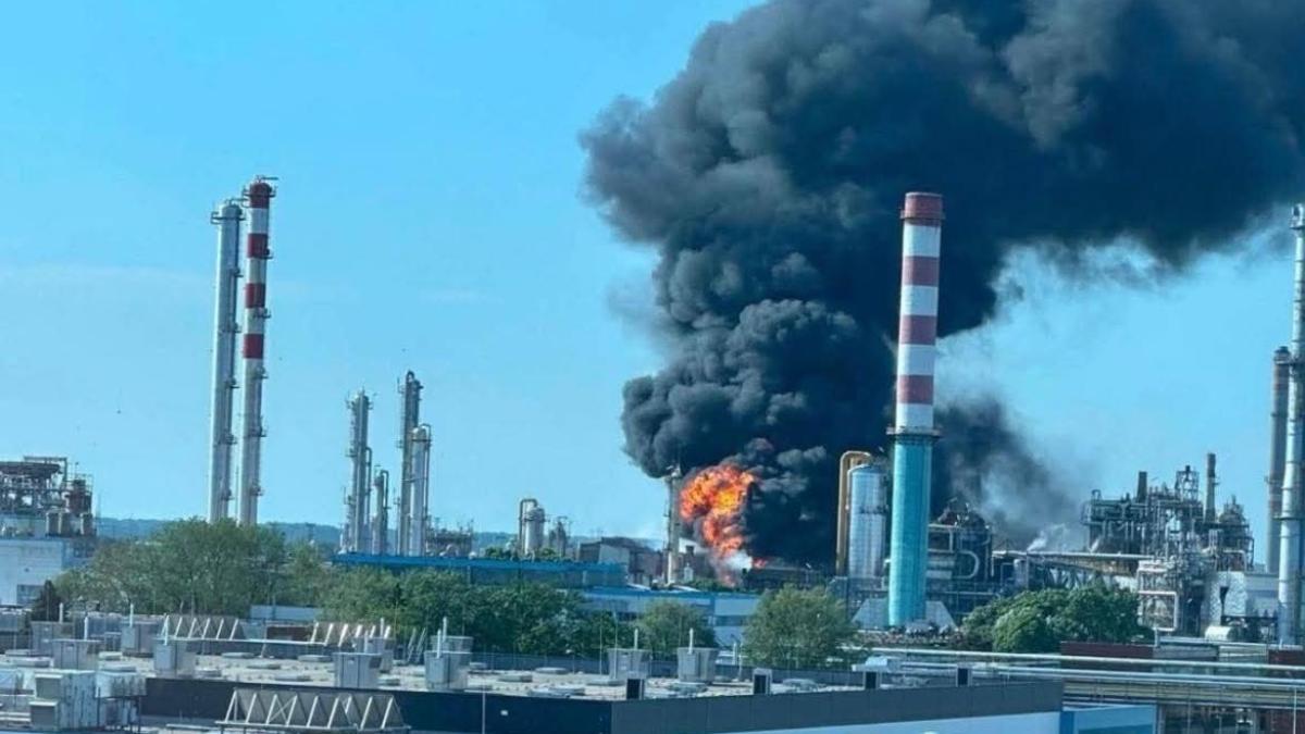 explozie incendiu mol ungaria