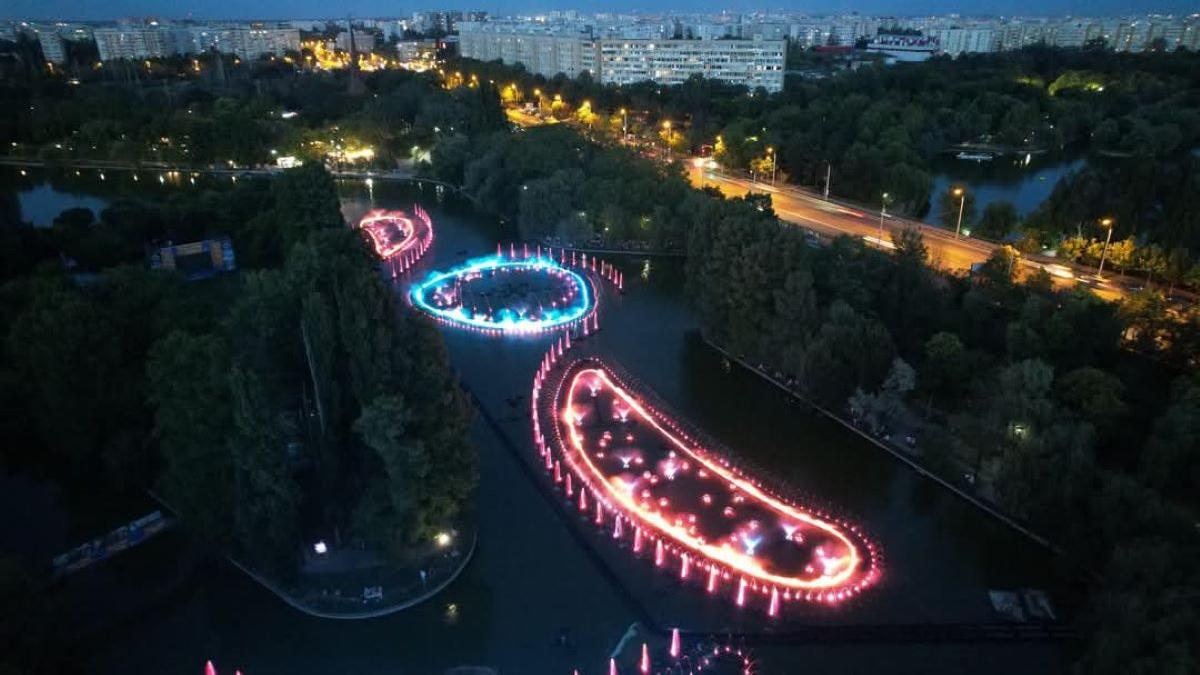 Fântânile arteziene din Parcul IOR spectacol pentru zeci de mii de bucureșteni