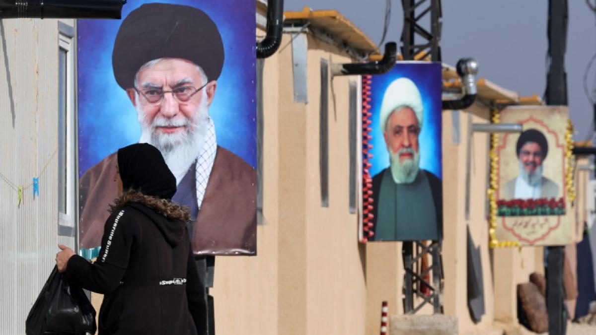 imagine cu Ayatollahul Ali Khamenei
