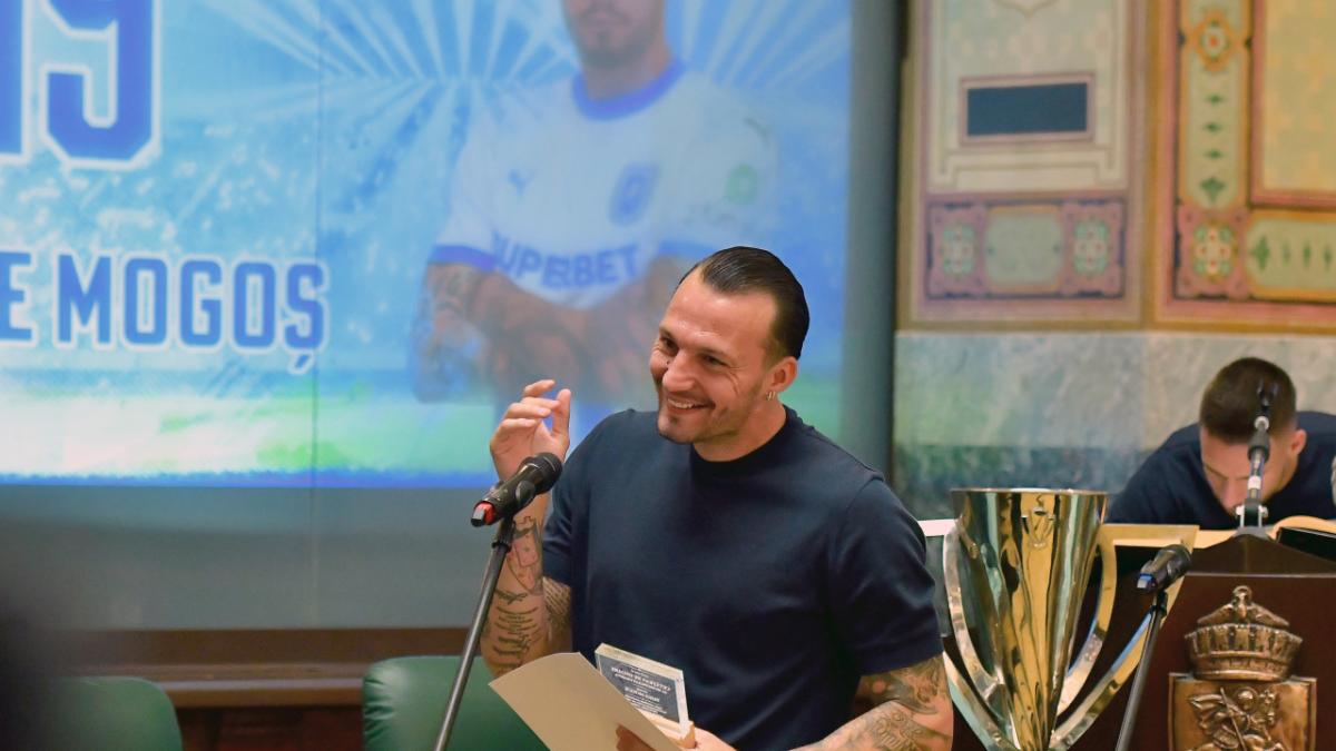 universitatea craiova se desparte de vasile mogos