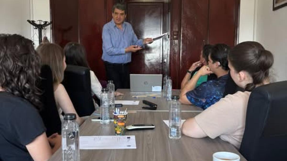 Arta de a comunica eficient. Studenții Titu Maiorescu, curs practic alături de prof. univ. dr. Sorin Ivan