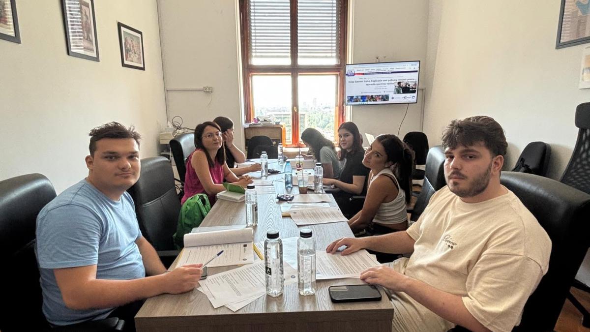 Cum se construiește o dezbatere de impact? Studenții Titu Maiorescu au descoperit ce se întâmplă în spatele unui forum
