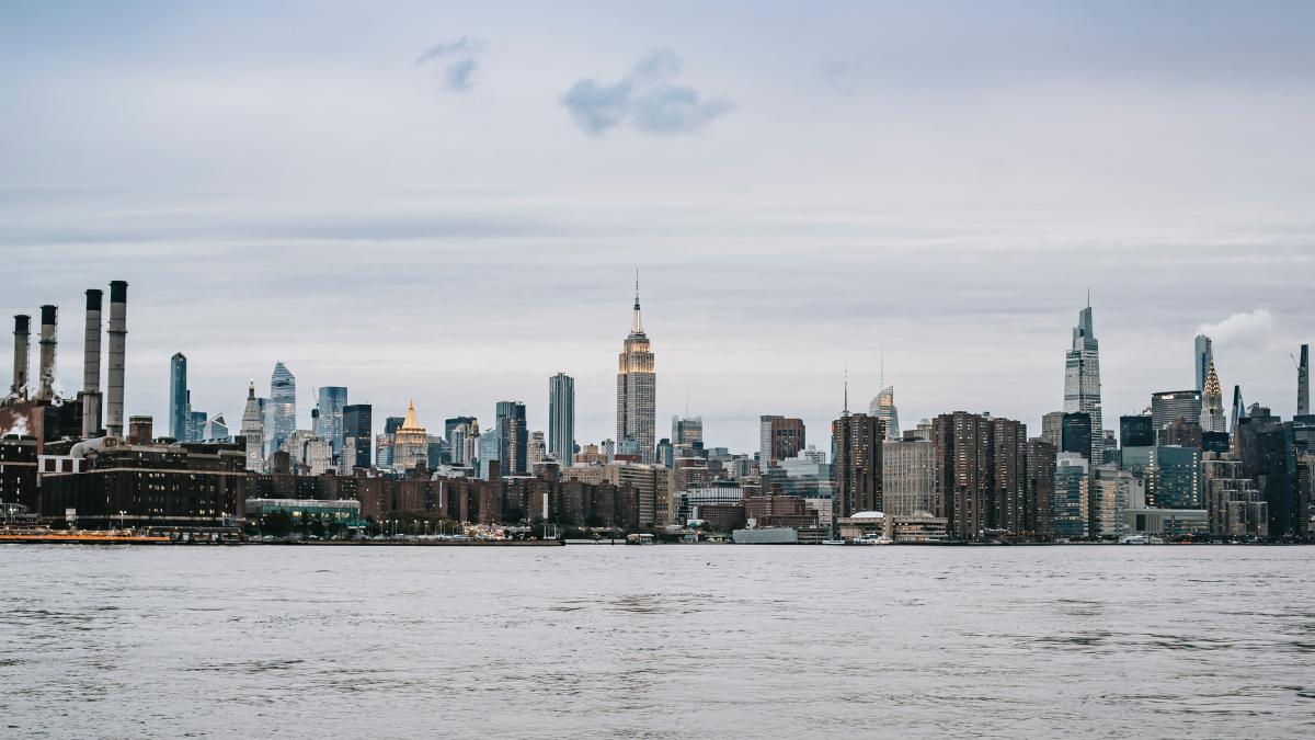 Incident la Empire State Building: Doi ruși au escaladat antena