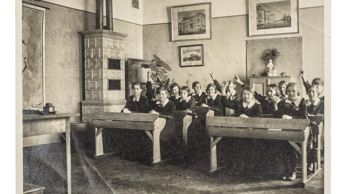 Nostalgia „examenului vieții” De la bacalaureatul interbelic cu 12 probe la testele grilă pe calculator  video