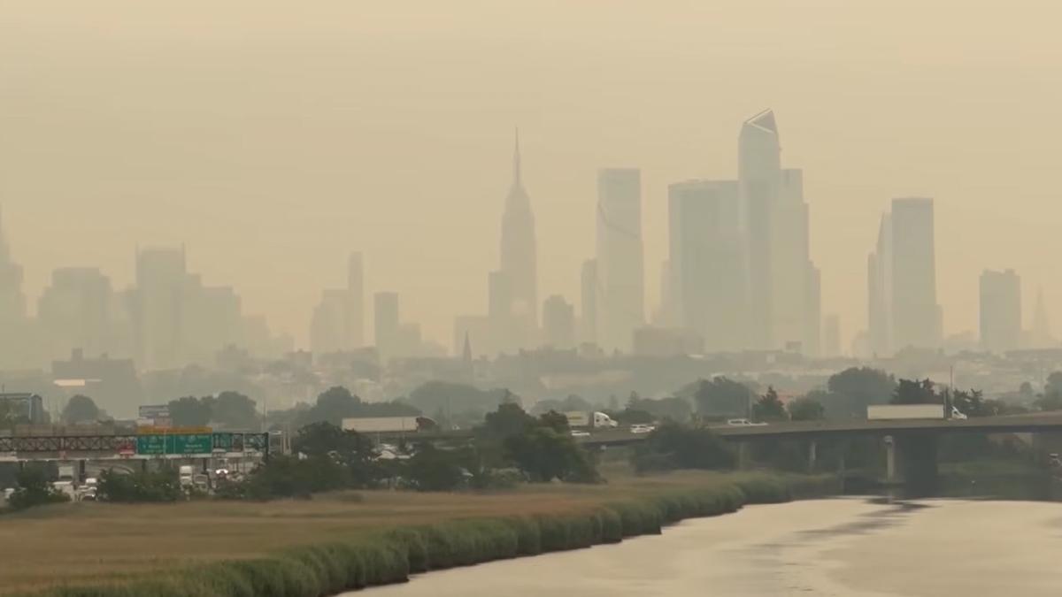 Finala Cupei Mondiale 2026, amenințată de poluare. Fumul incendiilor din Canada a ajuns la New York