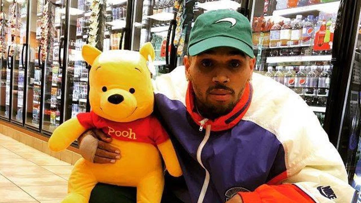 Chris Brown, în fața tribunalului din Londra. Anunțul care a luat prin surprindere - Foto Facebook