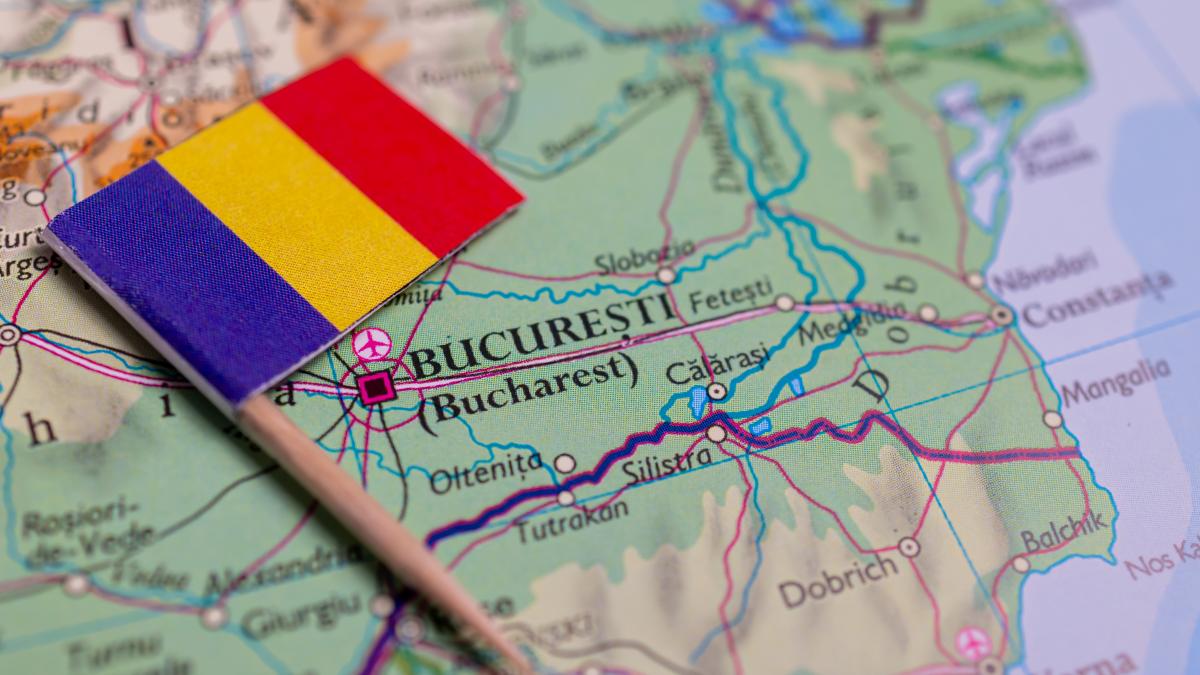 steag harta romania, Freepik, @aileenchik