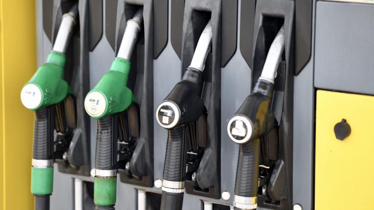 carburanti benzina motorina pompa
