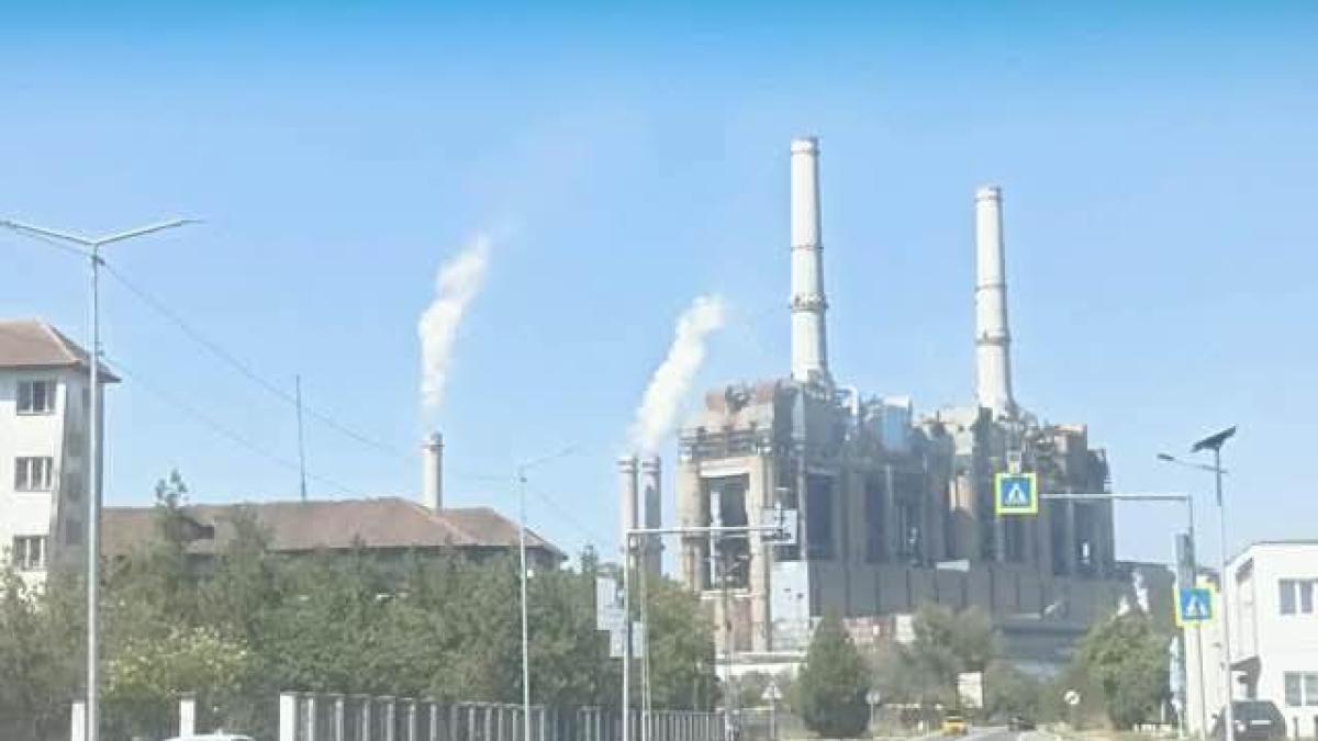 imagine cu termocentrala Rovinari din cadrul Complexului Oltenia.