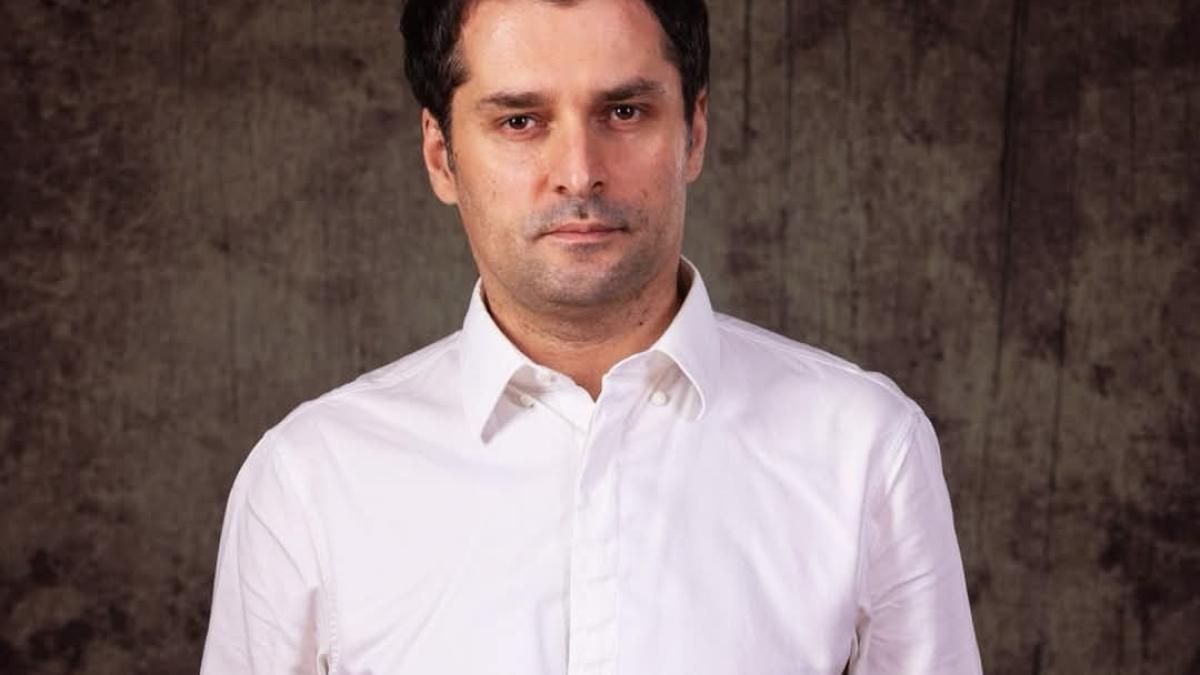 imagine cu analistul financiar Radu Georgescu