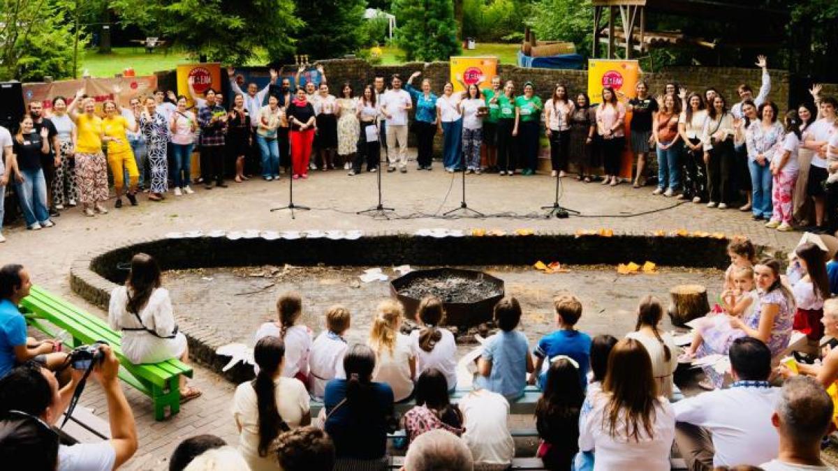 scoala-romaneasca-din-eindhoven-locul-in-care-limba-romana-ii-apropie-pe-copii-de-stiinta-si-de-comunitate-421563