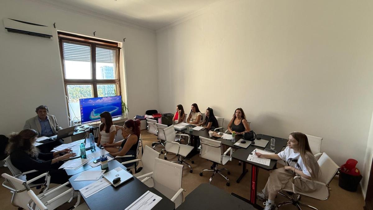 Vorbim mult, dar știm să comunicăm? Studenții SNSPA, provocare alături de prof. univ. dr. Sorin Ivan