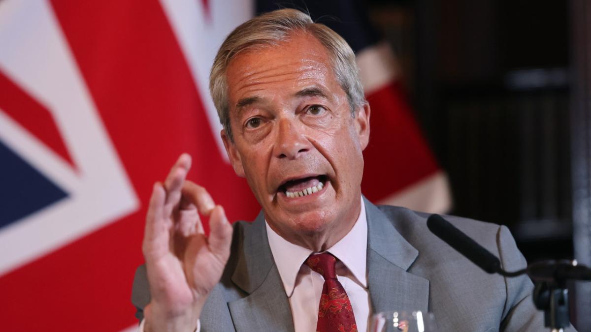 Nigel Farage "ar folosi inclusiv forţa militară pentru a zdrobi Argentina" în conflictul pe insulele Falkland. Mesaj din interiorul Reform UK