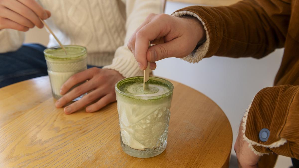 Care este diferența dintre cofeina din matcha și cea din cafea? Care are mai multă și ce înseamnă 