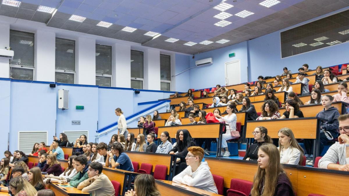 MEDSPATH – Clubul de Medicină dedicat elevilor de liceu al Complexului Educațional Laude-Reut