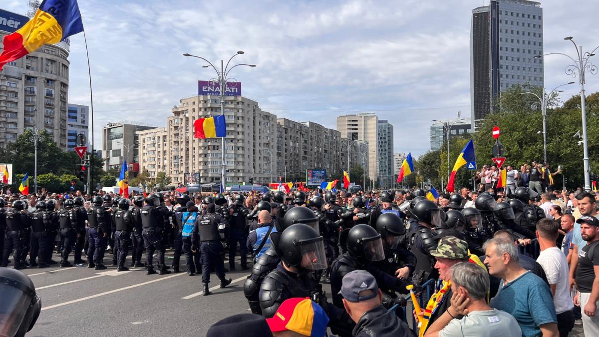 protestul fermierilor Piata Victoriei; sursa foto Ion Motea 1