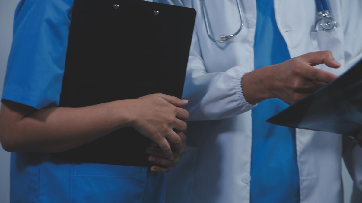 Dr. Adina Geană (SANADOR) Comunicarea dintre cadrele medicale previne greșelile. Avem protocoale stricte la fiecare schimb de tură  video