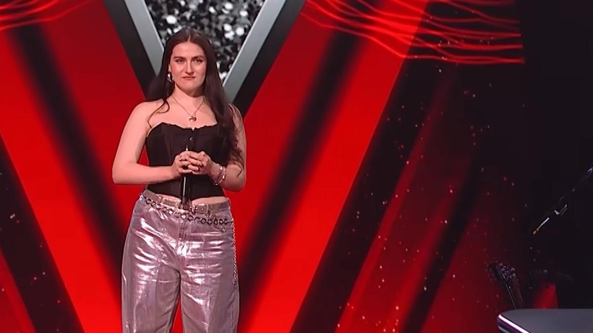 Teodora Sava urcă diseară pe scena de la Vocea României, după ce a întors toate scaunele la The Voice UK Theo Rose a izbucnit în lacrimi