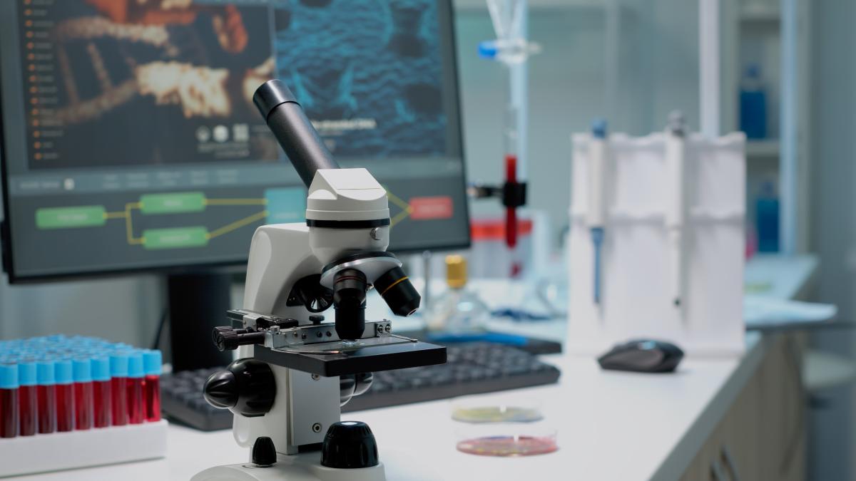Anthropic dezvăluie prima mare victorie a laboratorului său biologic Ce a găsit inteligența artificială Claude în ADN