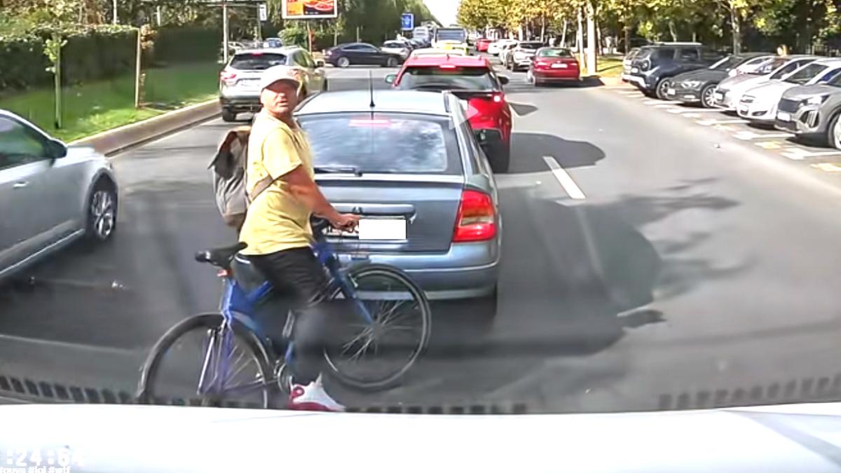 Imagini virale pe TikTok cu Puya pe bicicletă, la un pas de accident cu o dubă. Răspunsul rapperului A accelerat doar ca să urle și să facă vizualizări
