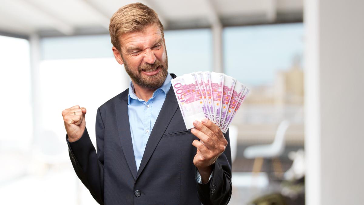 bani afaceri miliardar milionar